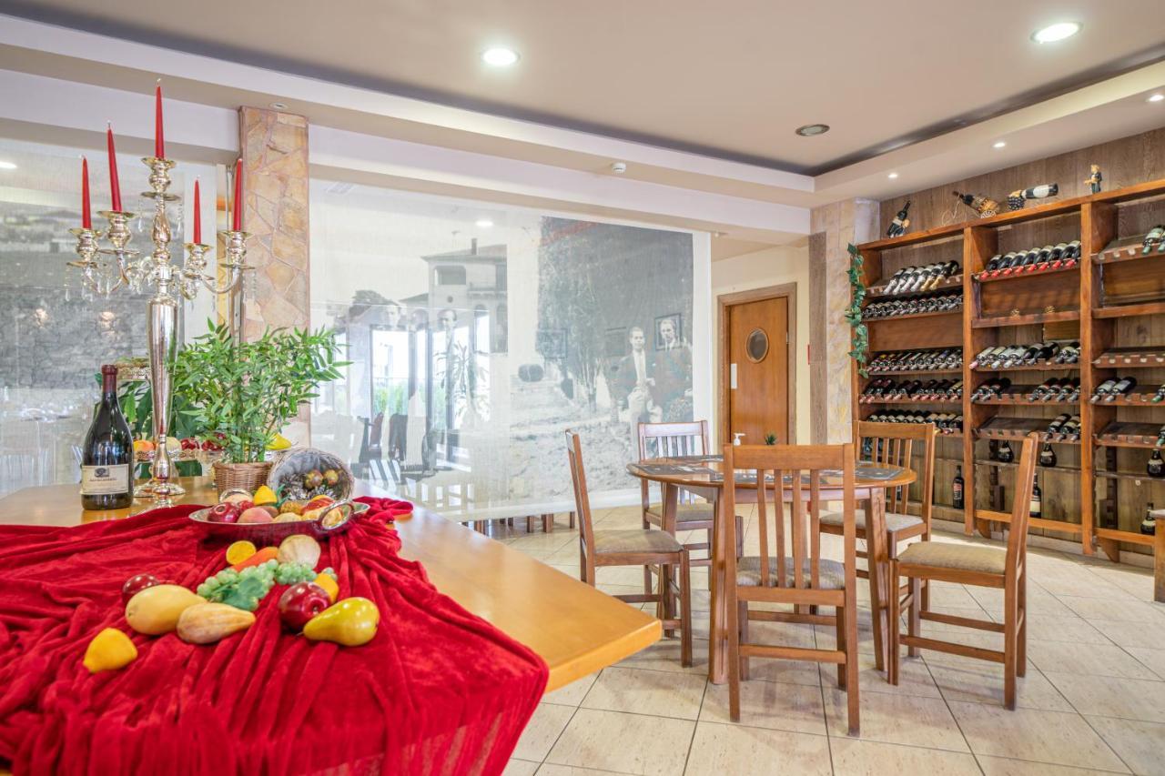 Tselikas Hotel Козані Екстер'єр фото