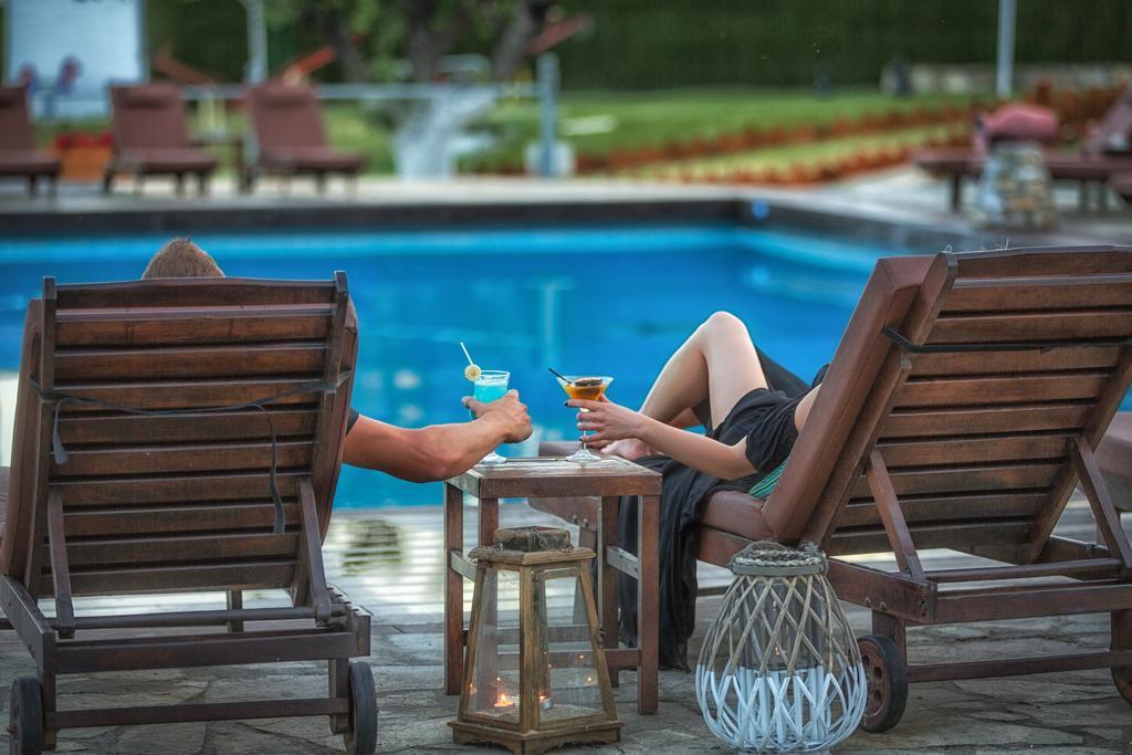 Tselikas Hotel Козані Екстер'єр фото