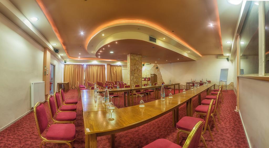 Tselikas Hotel Козані Екстер'єр фото