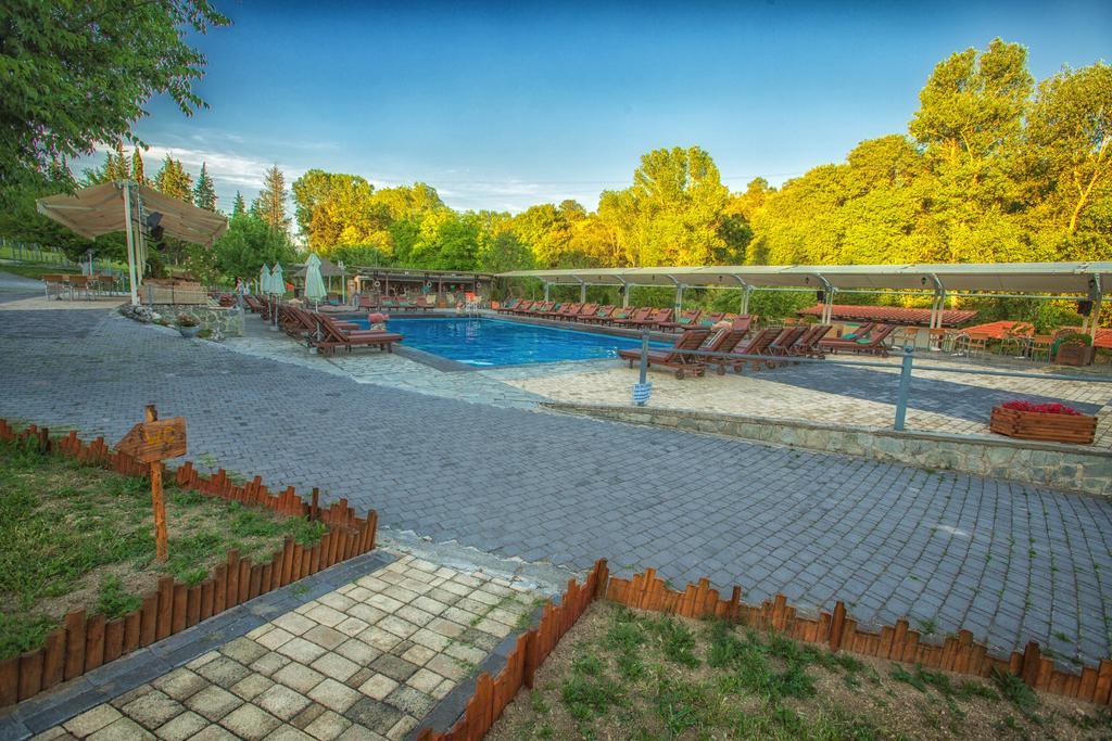 Tselikas Hotel Козані Екстер'єр фото