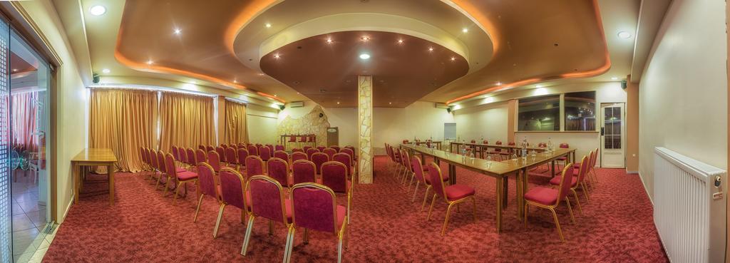 Tselikas Hotel Козані Екстер'єр фото